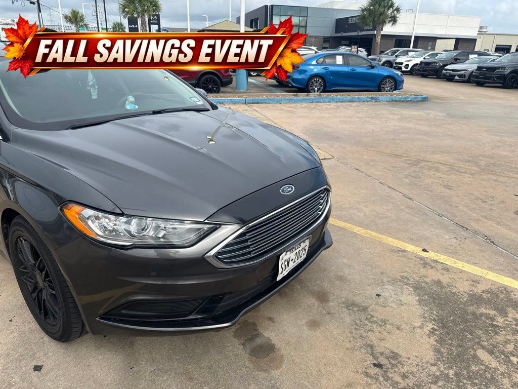 Used 2018 Ford Fusion SE FWD image 8