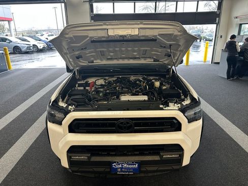 Certified 2025 Toyota 4Runner SR5 image 5