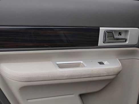 Used 2008 Lincoln MKX AWD image 33