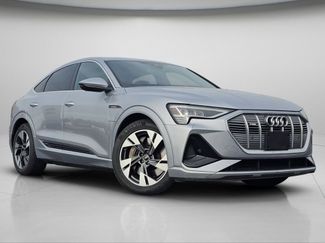 Used 2022 Audi e-tron Premium video 2