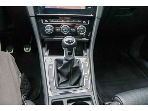 Used 2019 Volkswagen Golf R 4-Door image 13