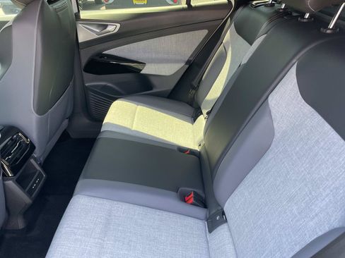 Certified 2023 Volkswagen ID.4 Pro RWD image 25