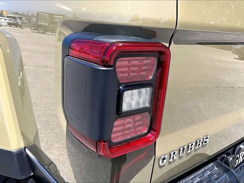Used 2026 Jeep Gladiator Mojave AWD/4WD image 41