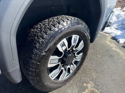 Used 2024 GMC Sierra 2500 Denali w/ Denali Reserve Package image 12