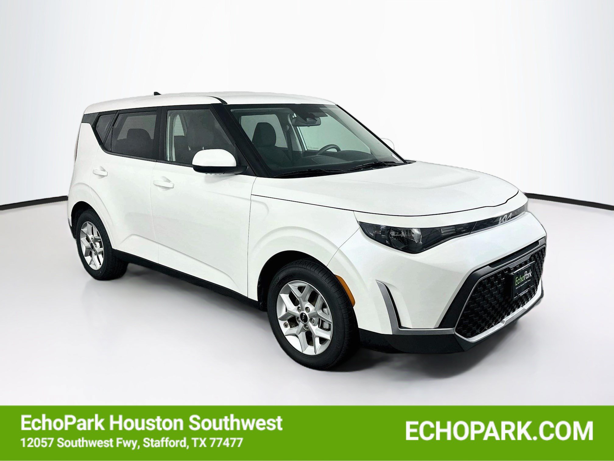 Used 2024 Kia Soul LX w/ Option Group 015 FWD image 1