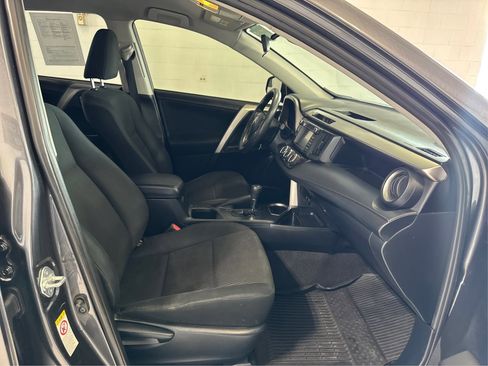 Used 2018 Toyota RAV4 LE w/ All Weather Liner Package FWD image 14