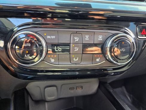 Used 2024 Chevrolet Trax ACTIV w/ Driver Confidence Package FWD image 28