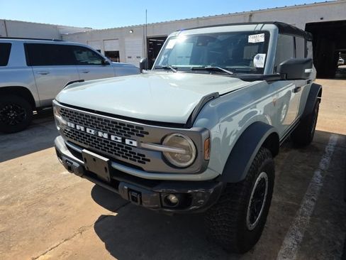 Used 2023 Ford Bronco Badlands w/ Sasquatch Package AWD/4WD image 1