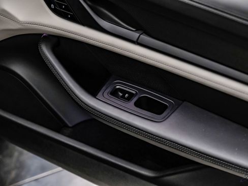 Used 2020 Porsche Taycan Turbo image 75