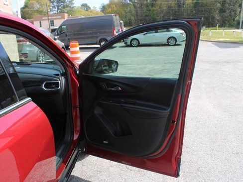 Used 2018 Chevrolet Equinox Premier FWD image 16