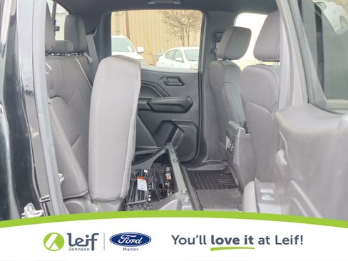 Used 2024 Chevrolet Colorado W/T w/ Technology Package image 28