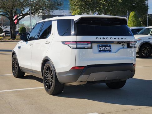 Used 2018 Land Rover Discovery SE image 5