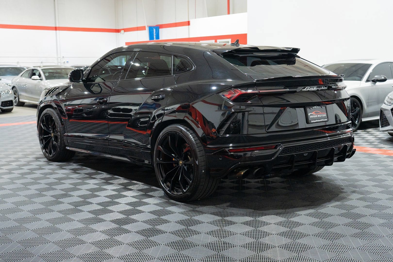 Used 2021 Lamborghini Urus AWD/4WD image 4