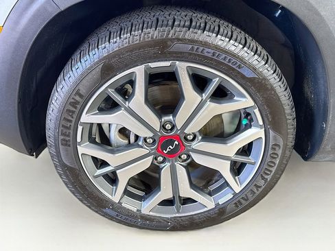 Used 2023 Kia Seltos SX image 38