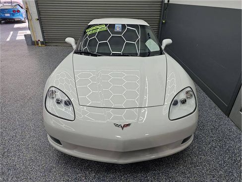 Used 2011 Chevrolet Corvette Coupe w/ Preferred Equipment Group RWD image 7