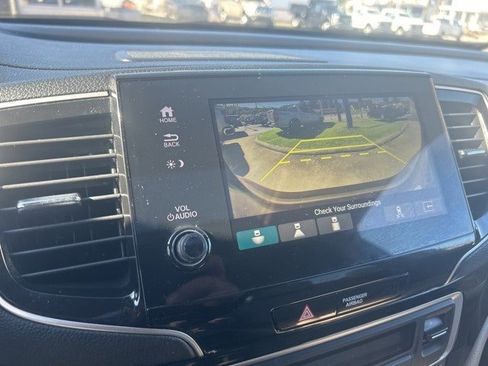 Used 2021 Honda Pilot Touring image 29