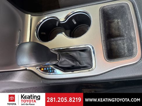 Used 2018 Jeep Grand Cherokee Laredo image 20