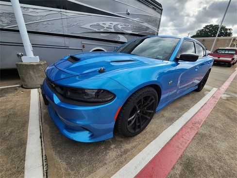 Used 2023 Dodge Charger Scat Pack w/ Plus Group RWD image 2