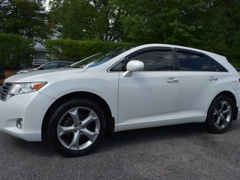 Used 2009 Toyota Venza AWD image 2