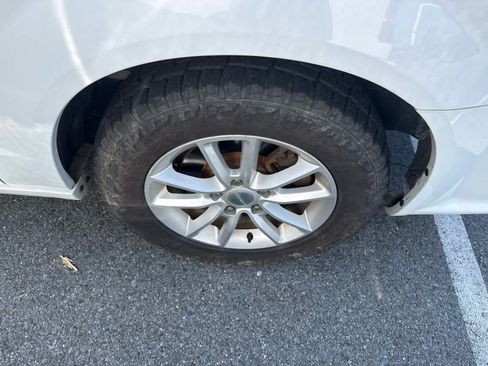 Used 2019 Dodge Grand Caravan SXT FWD image 5
