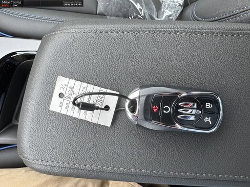 New 2026 Buick Envista Sport Touring w/ Convenience I Package FWD image 24