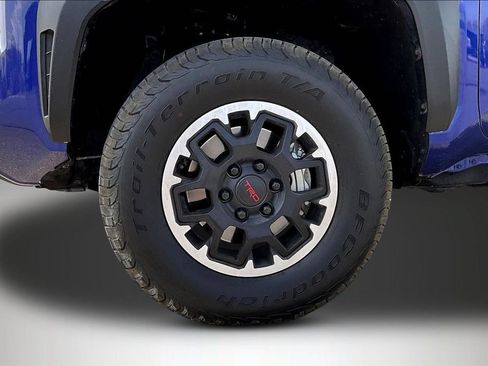 Used 2024 Toyota Tacoma TRD Off-Road AWD/4WD image 34