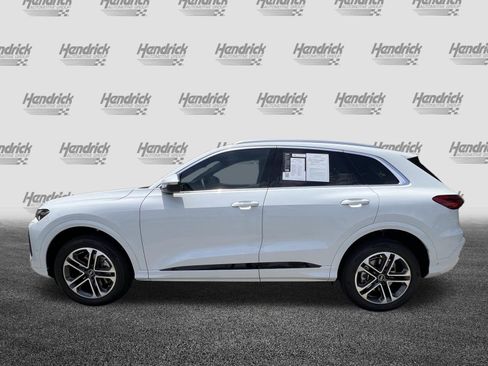 Certified 2025 Audi Q5 Premium w/ Convenience Package AWD/4WD image 6