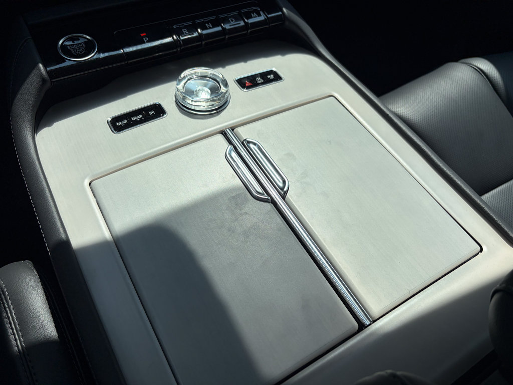 New 2027 Lincoln Navigator Premiere AWD/4WD image 39