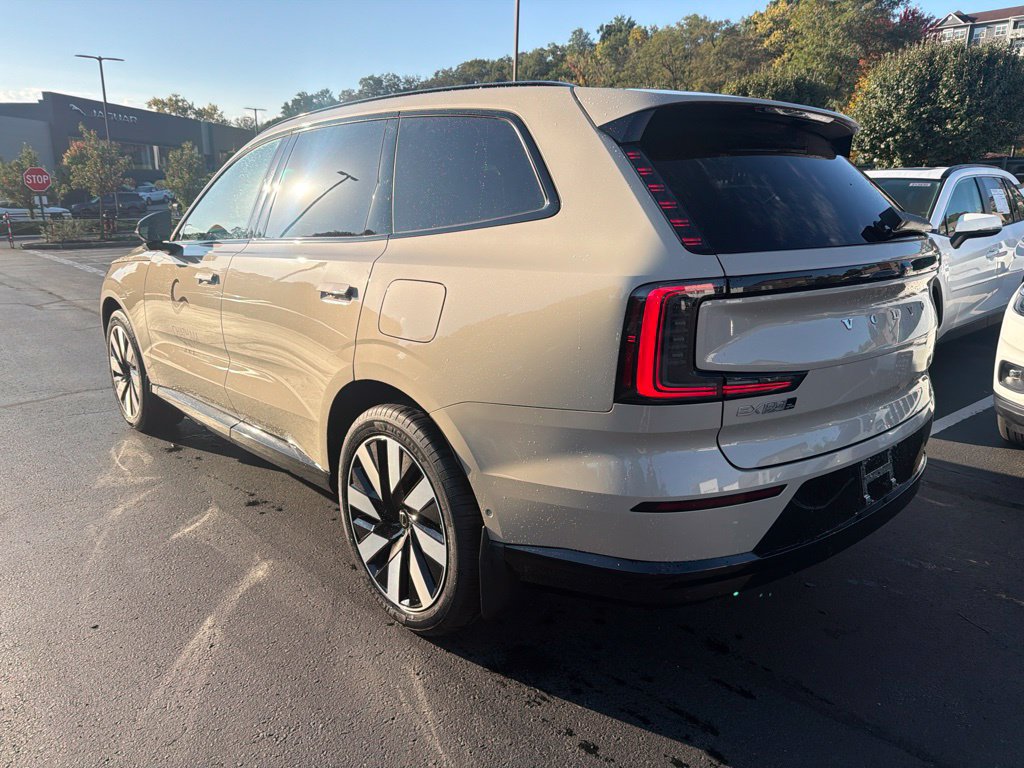 Certified 2025 Volvo EX90 Plus AWD/4WD image 2
