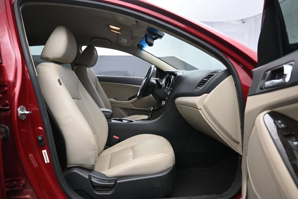 Used 2015 Kia Optima EX FWD image 21