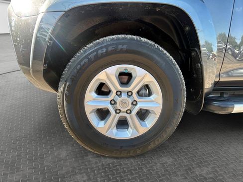 Used 2021 Toyota 4Runner SR5 Premium w/ Moonroof Package AWD/4WD image 21