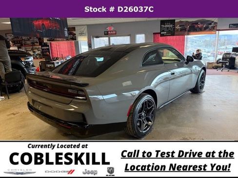 New 2026 Dodge Charger Scat Pack w/ Blacktop Package AWD/4WD image 8