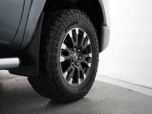 Used 2019 Nissan Titan PRO-4X image 62