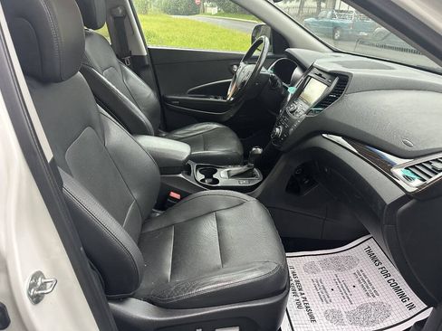 Used 2015 Hyundai Santa Fe GLS w/ Option Group 03 AWD/4WD image 10
