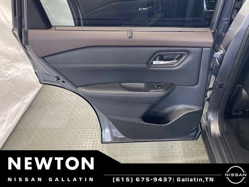 Used 2023 Nissan Rogue SV w/ SV Premium Package AWD/4WD image 37