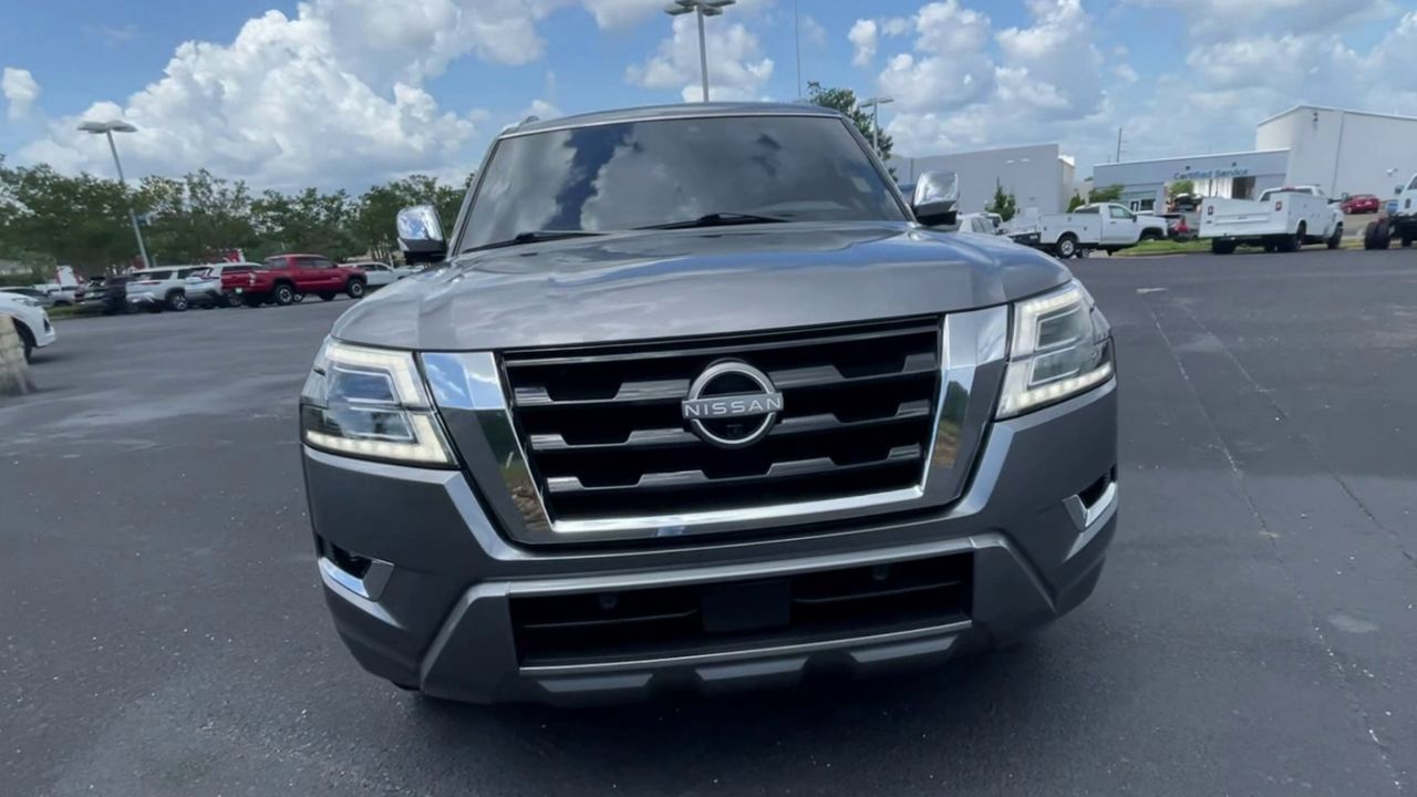 Used 2023 Nissan Armada Platinum w/ Captain's Chairs Package RWD image 3