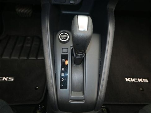Used 2024 Nissan Kicks S image 8