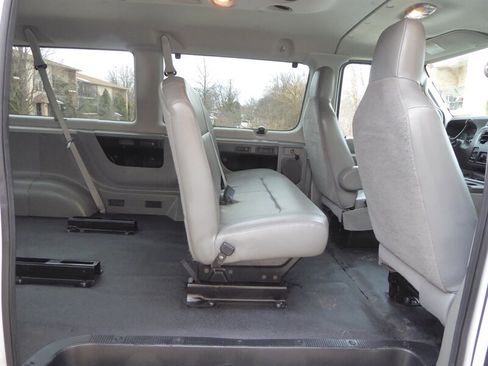 Used 2011 Ford E-350 and Econoline 350 XL w/ PWR Windows & Locks Group image 25