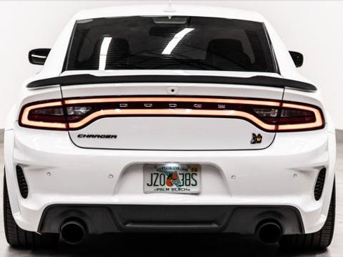Used 2022 Dodge Charger Scat Pack RWD image 9