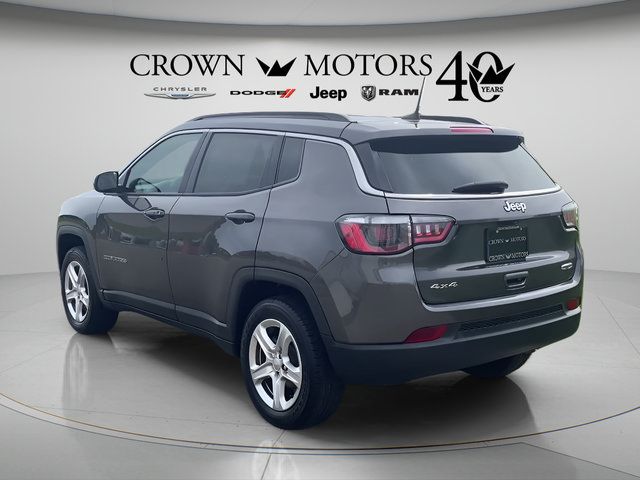 Used 2023 Jeep Compass Latitude w/ Convenience Group AWD/4WD image 7