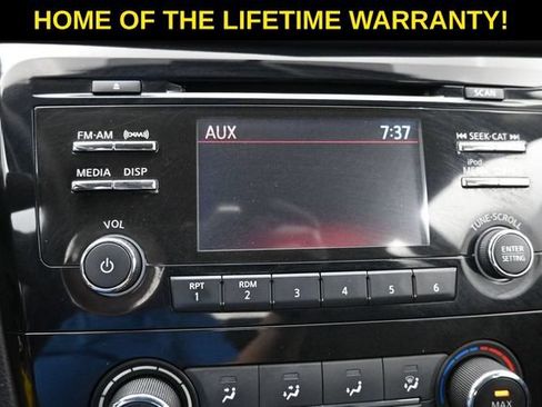 Used 2017 Nissan Rogue S AWD/4WD image 28