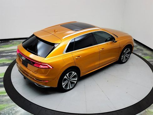 Used 2019 Audi Q8 Prestige w/ Luxury Package AWD/4WD image 36