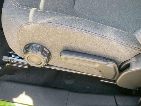 New 2025 Jeep Gladiator Sport image 38