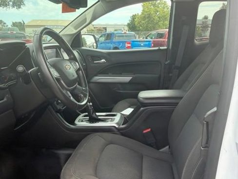 Used 2022 Chevrolet Colorado LT w/ Fleet Safety Package RWD image 7