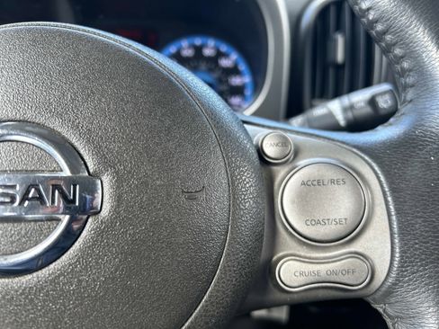 Used 2011 Nissan Cube 1.8 SL w/ Interior Illumination Pkg FWD image 21