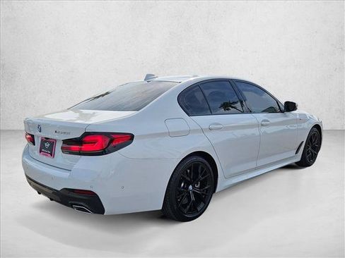 Used 2023 BMW 540i w/ Executive Package RWD image 5