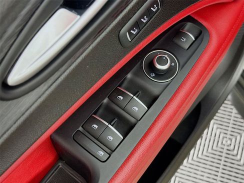 Used 2019 Alfa Romeo Stelvio AWD w/ Nero Edizione image 23
