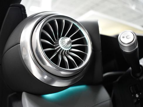 Certified 2025 Mercedes-Benz AMG GT 63 image 17