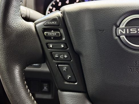 Used 2025 Nissan Frontier SV w/ SV Convenience Package AWD/4WD image 12