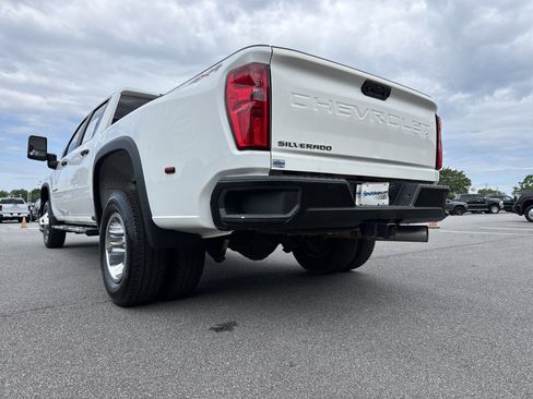 Used 2024 Chevrolet Silverado 3500 W/T AWD/4WD image 8